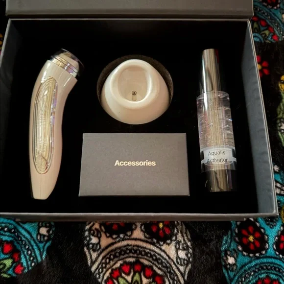 VEAUTY DOT & Aqualis Serum - Picture 9 of 10